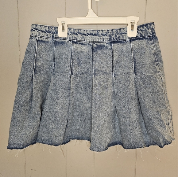 ZARA Pleated Raw Edge Denim Skirt, Medium - Picture 3 of 6
